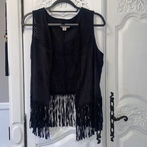 Black fringe suede vest with pattern on top